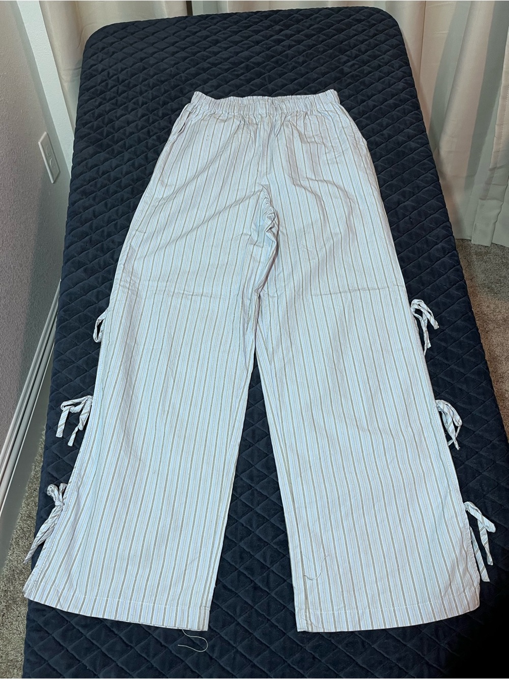 White Pinstripe Tie-Side Lounge Pants - Casual Women’s Small - Loose Wide Leg